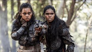 Armoured women fighting