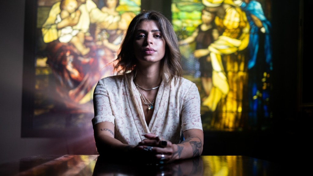 Hillsong A Megachurch Exposed Review rotting From The Head Down 