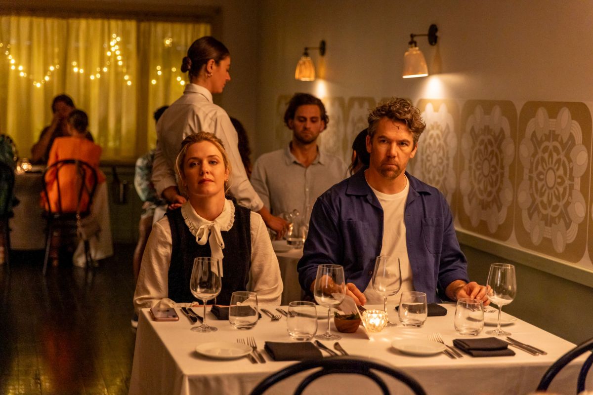 Ashley (Harriet Dyer) And Gordon (Patrick Brammall) In Colin From Accounts Season 2_Photo Binge_Lisa Tomasetti