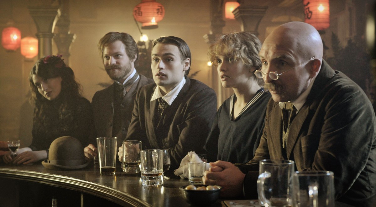 The Limehouse Golem. Image: Lionsgate. Best 5 Films To Stream. 