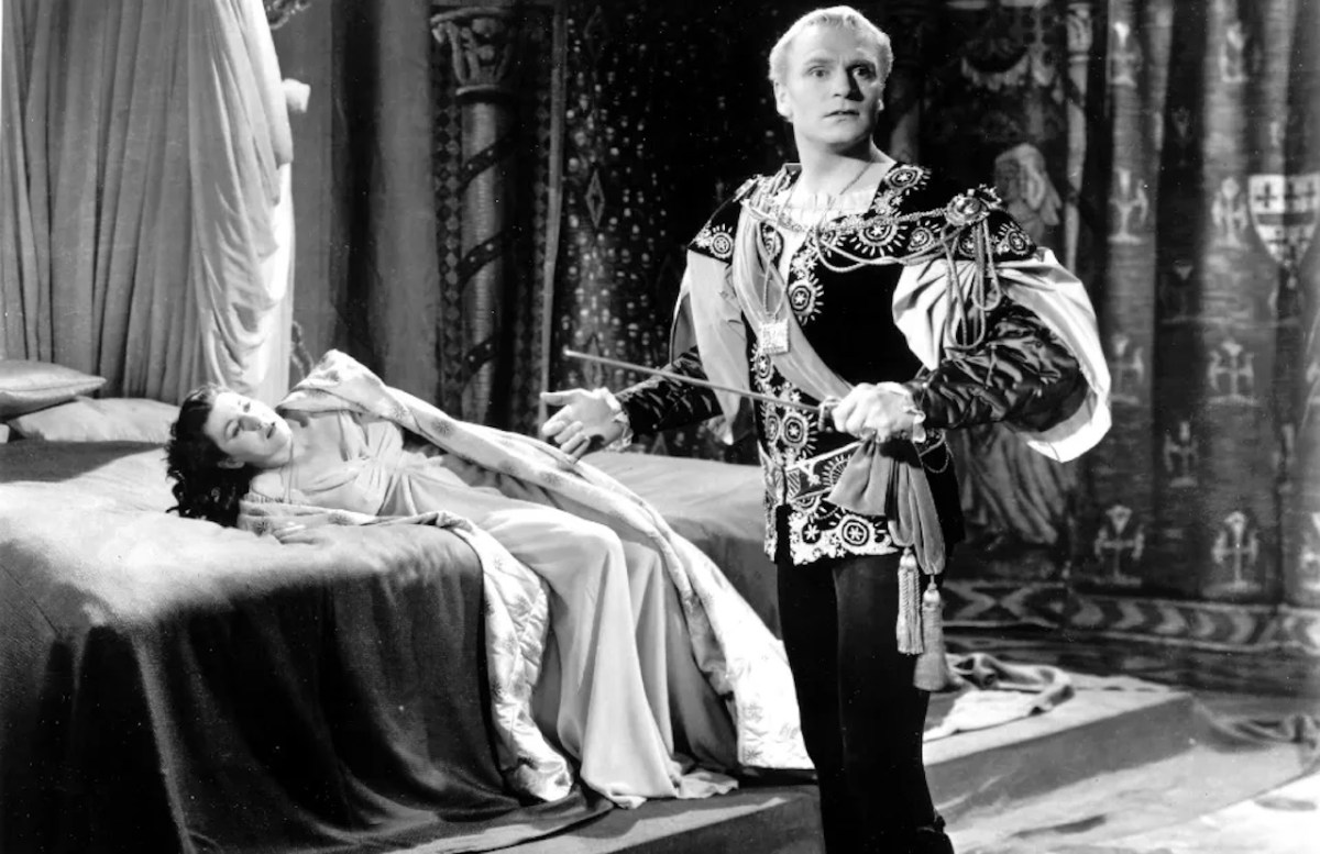 Hamlet. Image: Rank Film Distributors Ltd. Oscar-Winning Films.