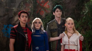 ZOMBIES 4: Dawn of the Vampires. Image: Disney+.