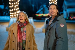 Best new Christmas films | A Merry Little Ex-Mas. Image: Netflix.