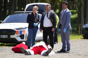 Brokenwood Mysteries Season 11. Image: AMC+/Acorn TV.