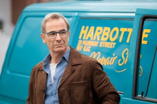 Robson Green in The Game. Image: Binge. Best new shows.