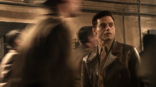 Rami Malek in Nuremberg (2025). Image: Stan.